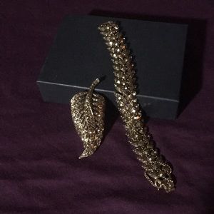 Vintage bracelet and broach set